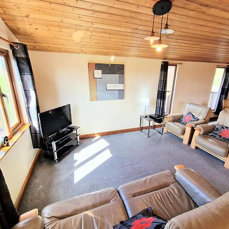 Lomond 4 With Private Hot Tub - Fife - Loch Leven - Lomond Hills Villa Kelty Exterior foto