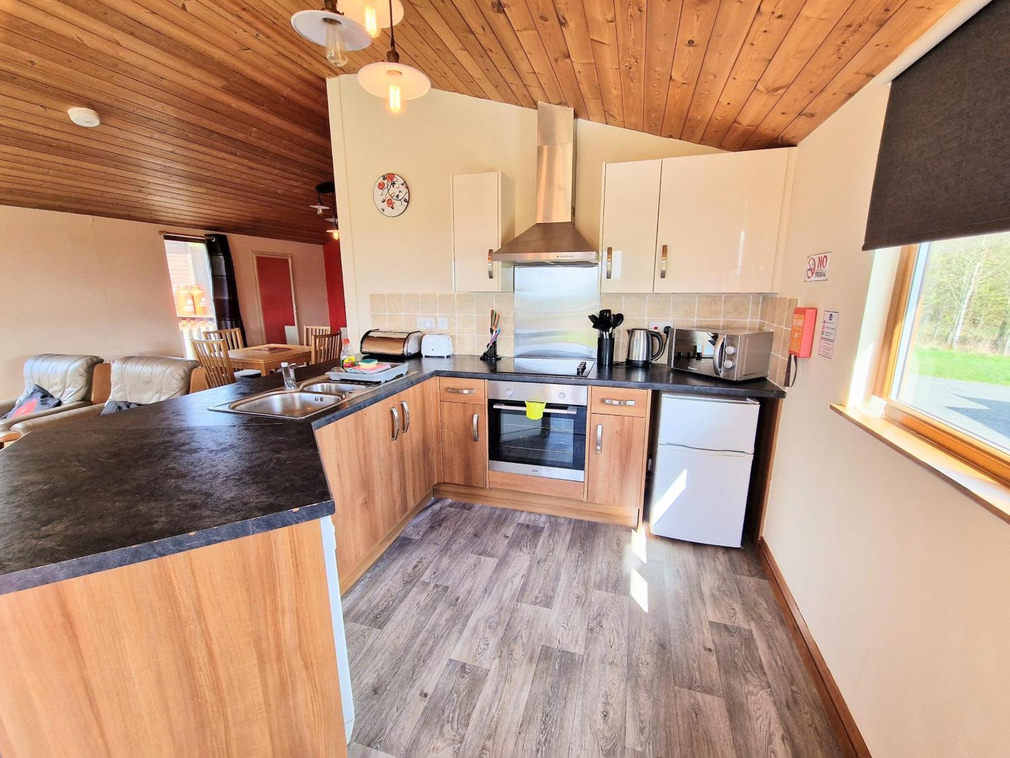 Lomond 4 With Private Hot Tub - Fife - Loch Leven - Lomond Hills Villa Kelty Exterior foto