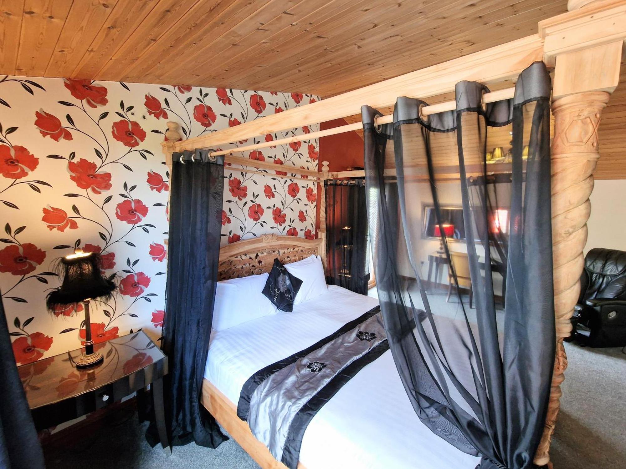 Lomond 4 With Private Hot Tub - Fife - Loch Leven - Lomond Hills Villa Kelty Exterior foto