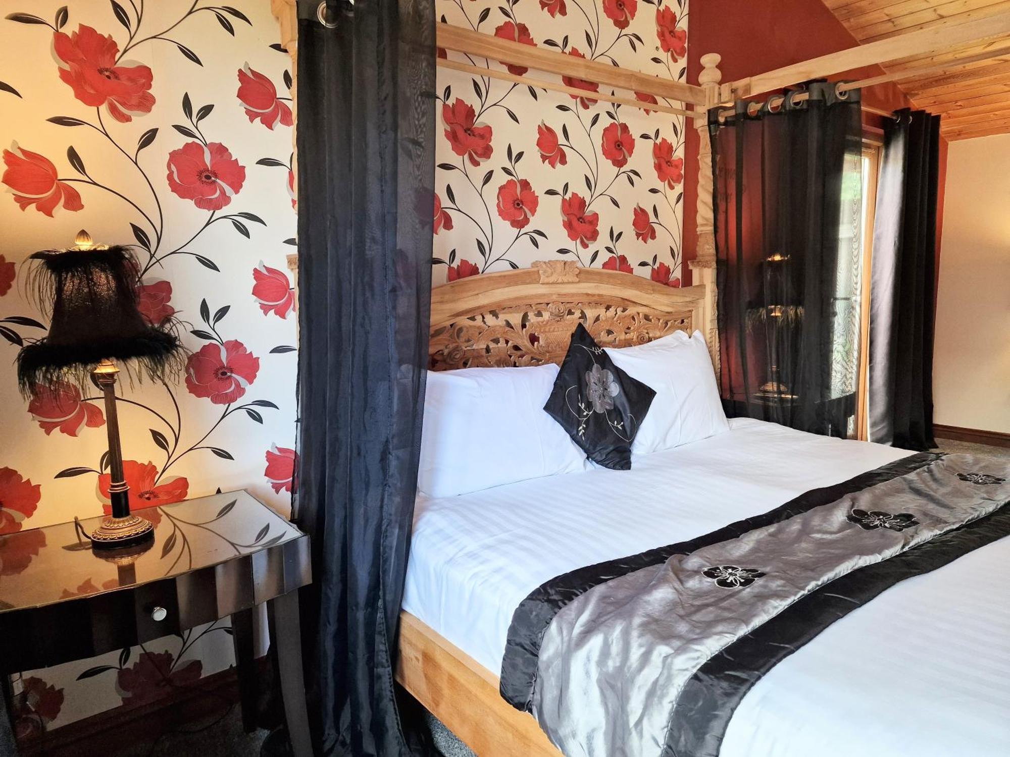 Lomond 4 With Private Hot Tub - Fife - Loch Leven - Lomond Hills Villa Kelty Exterior foto